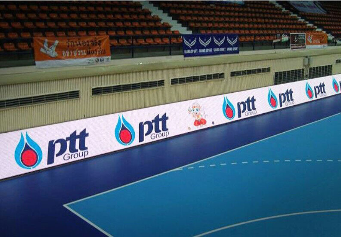 عرض أدى الملعب